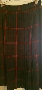 Vintage. Pleated, knee length skirt